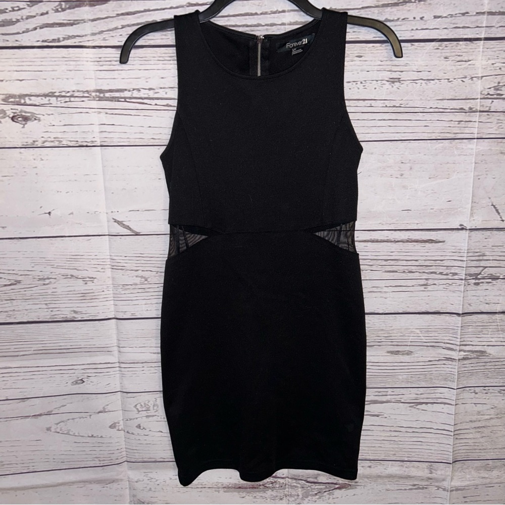 💙Forever 21 Black Dress
